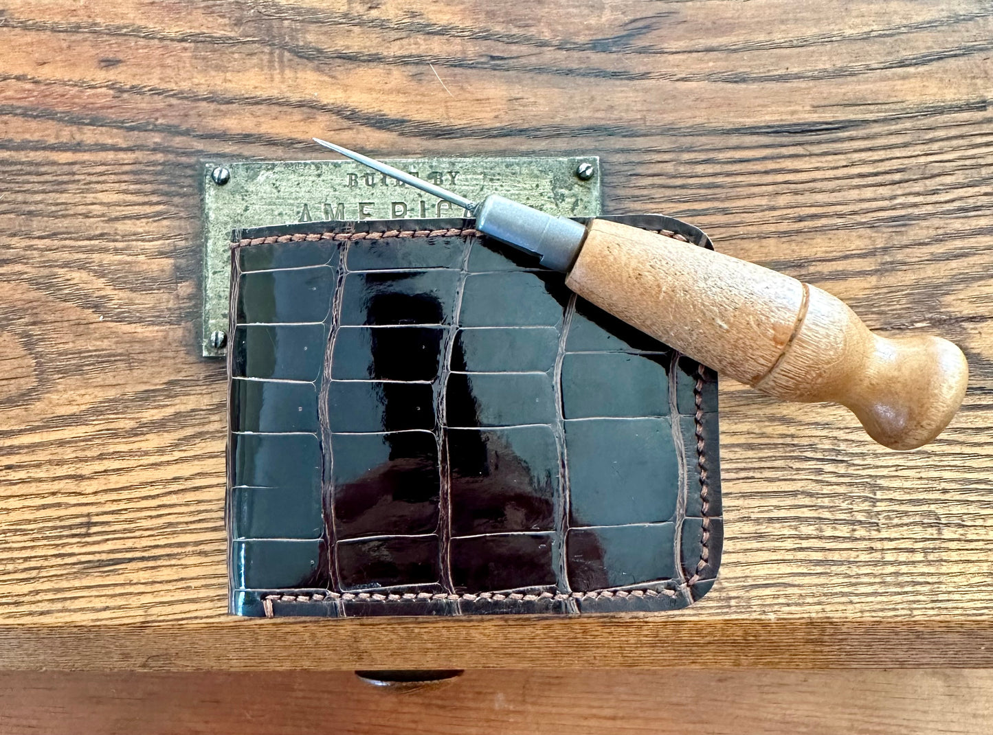Glazed Brown Alligator w/Pueblo Bifold