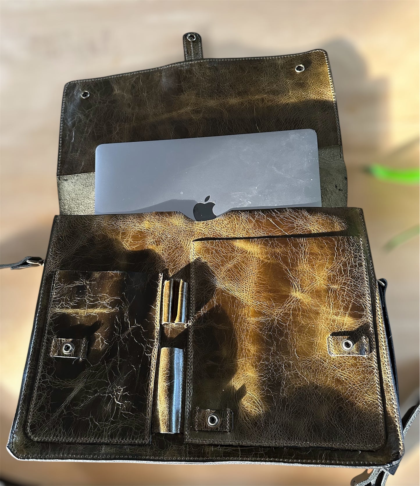 Messenger Bag 2.0 - Crinkled Green