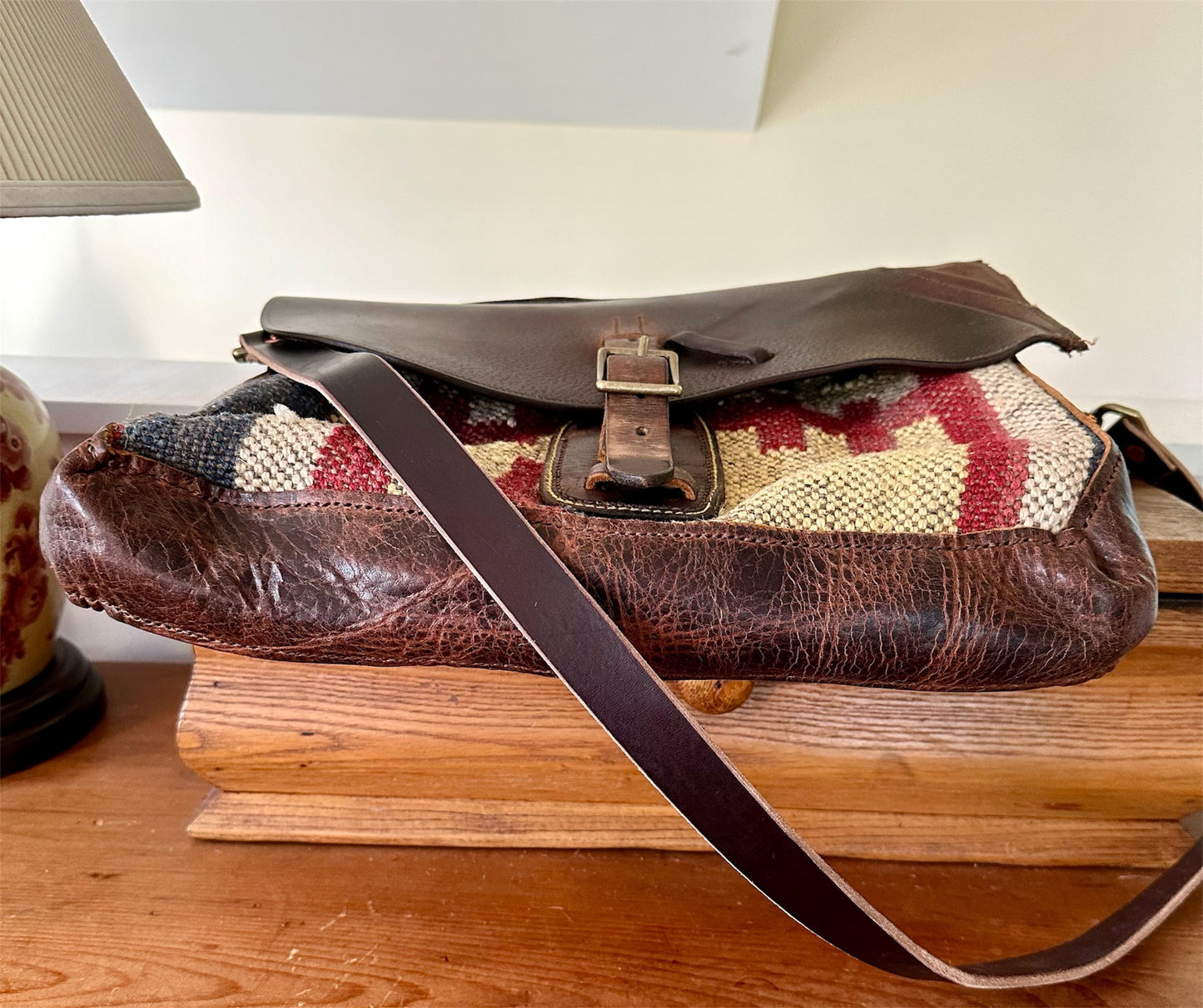 Cowbell Carpet Bag with Saddle Flap