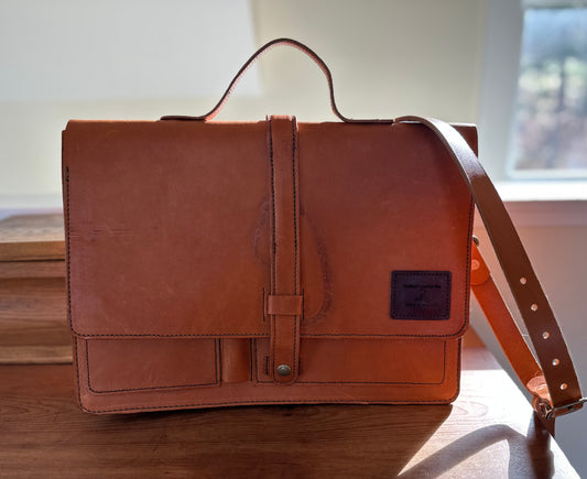 Messenger Bag 2.0 - English Tan w/Brand