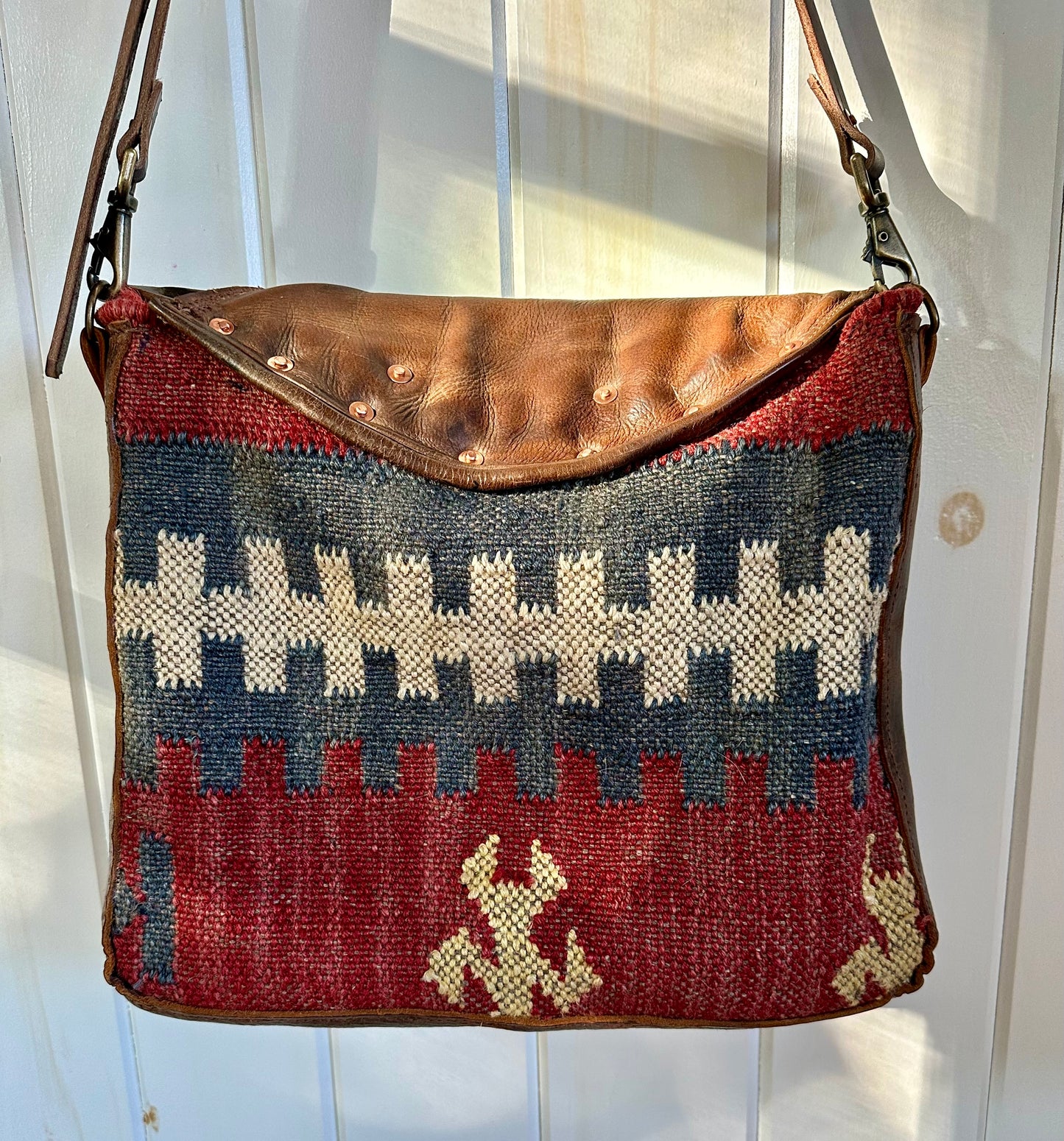 Cowbell Carpet Bag with Saddle Flap