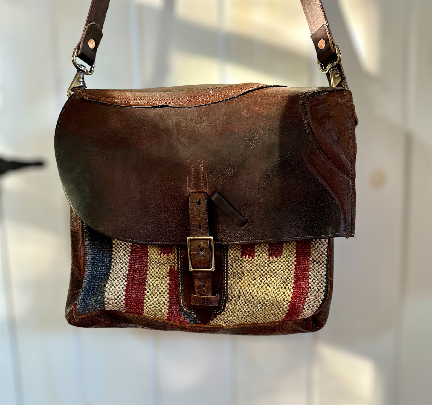 Cowbell Carpet Bag with Saddle Flap