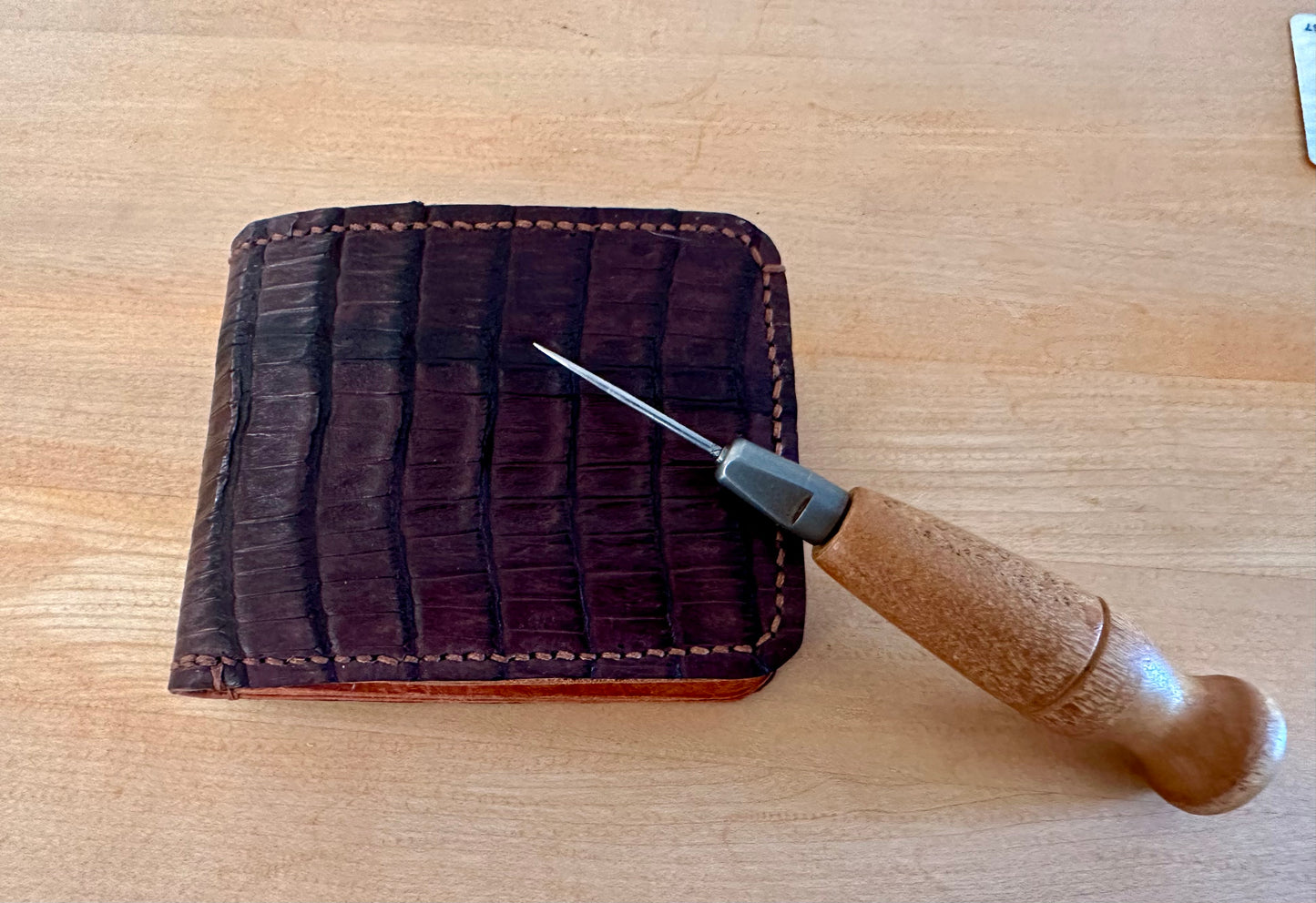 Brown alligator w/Pueblo Bifold