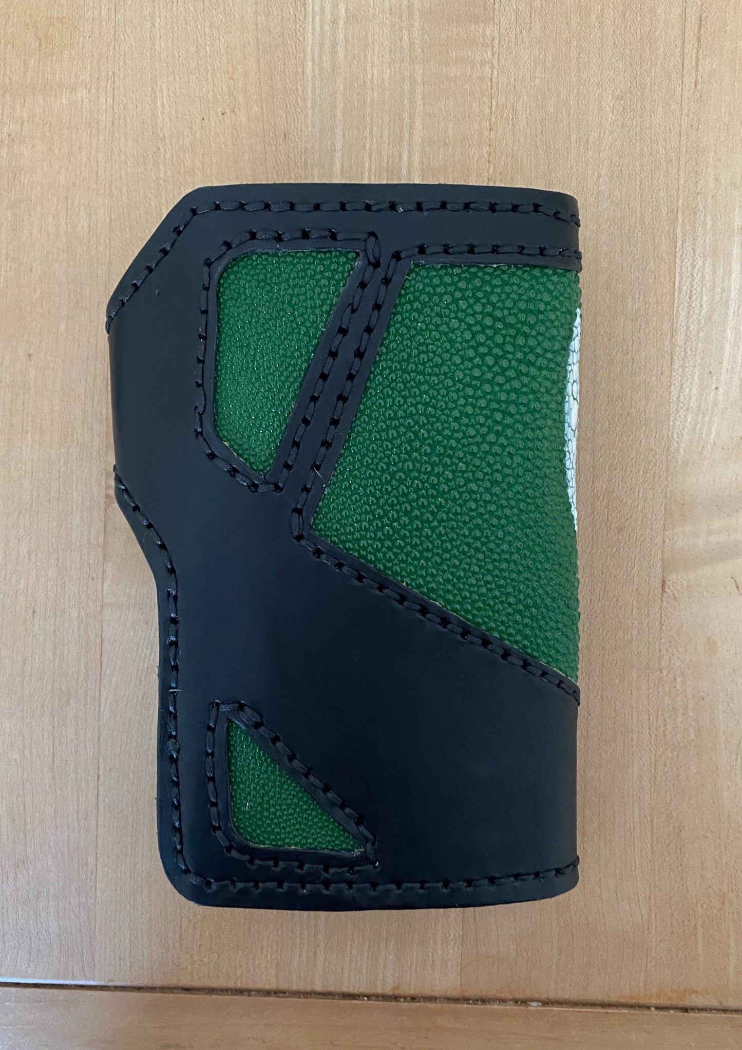 Japanese Mid-Sized Wallet in Green Stingray