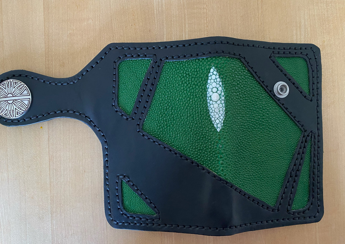 Japanese Mid-Sized Wallet in Green Stingray